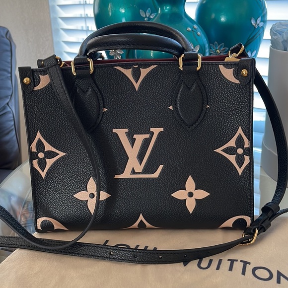 ⚜️Louis Vuitton On The Go PM⚜️ - Picture 2 of 16